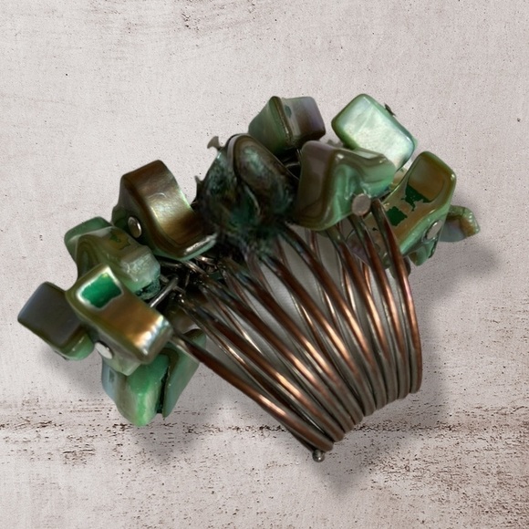 Green Bead Statement Ring Size 6.5 - Picture 2 of 6